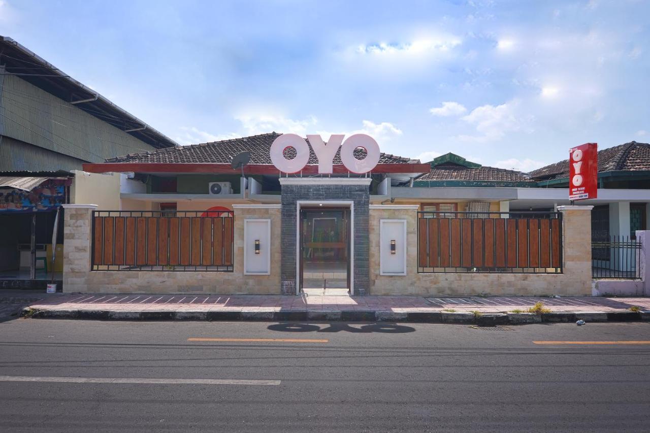 Super Oyo 1046 Omah Pathok Hotel Yogyakarta Exterior foto