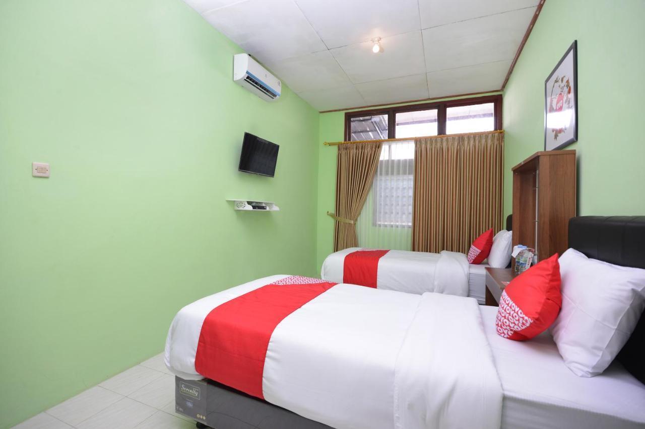 Super Oyo 1046 Omah Pathok Hotel Yogyakarta Exterior foto