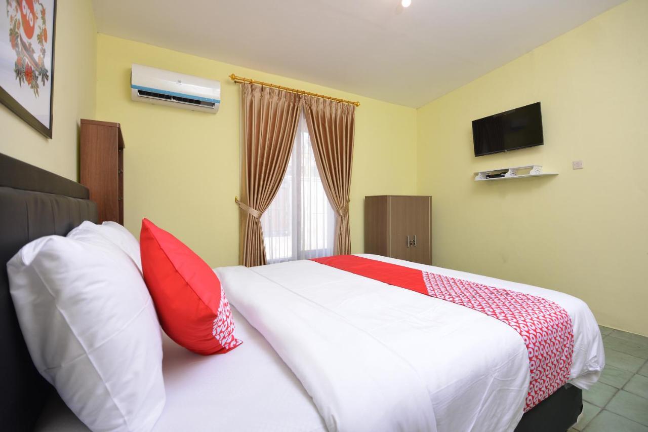 Super Oyo 1046 Omah Pathok Hotel Yogyakarta Exterior foto