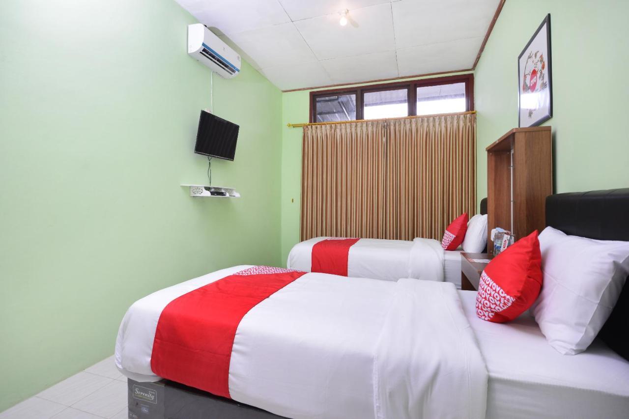 Super Oyo 1046 Omah Pathok Hotel Yogyakarta Exterior foto