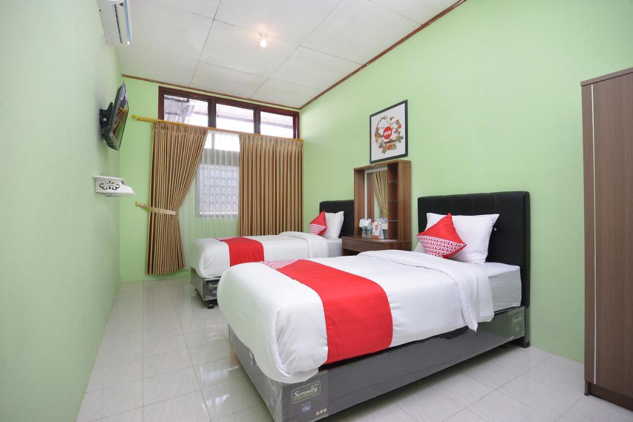 Super Oyo 1046 Omah Pathok Hotel Yogyakarta Exterior foto
