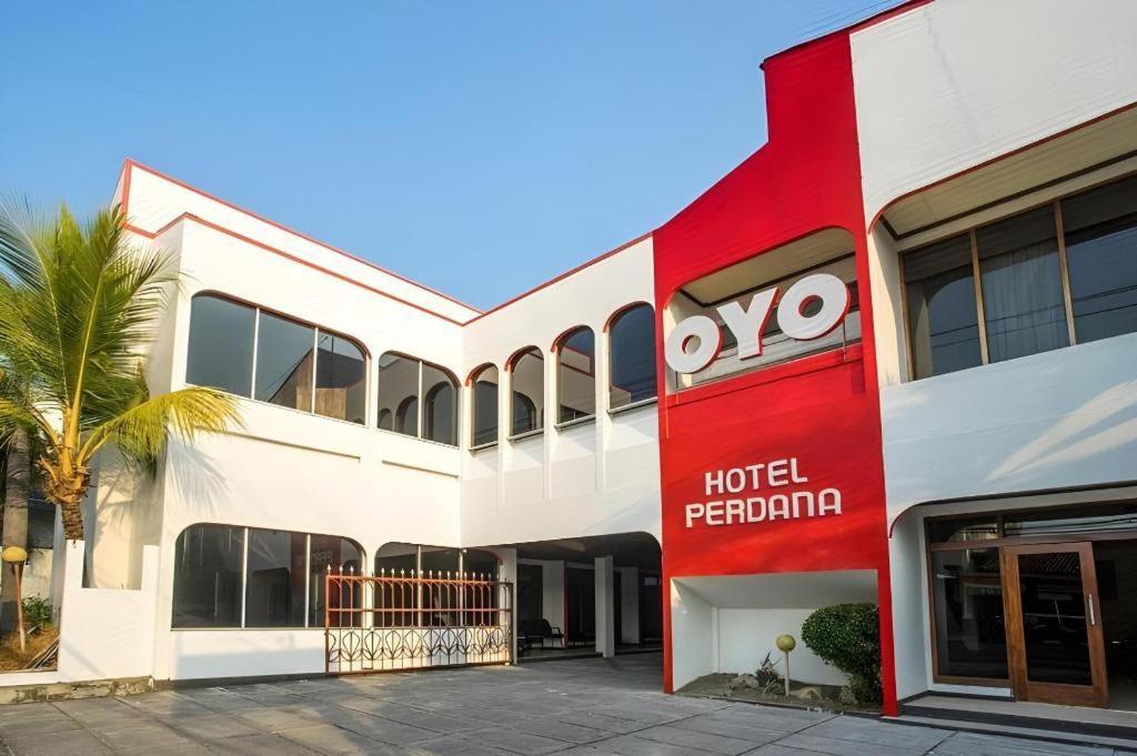 Super Oyo 1046 Omah Pathok Hotel Yogyakarta Exterior foto