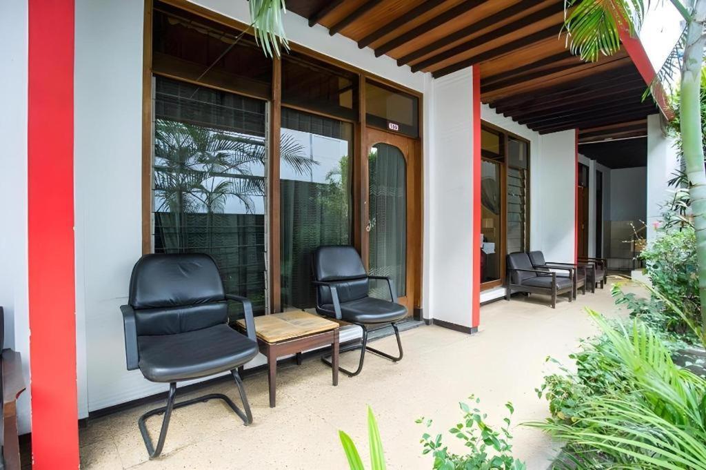 Super Oyo 1046 Omah Pathok Hotel Yogyakarta Exterior foto