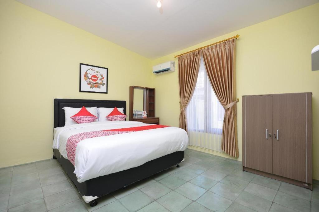 Super Oyo 1046 Omah Pathok Hotel Yogyakarta Exterior foto